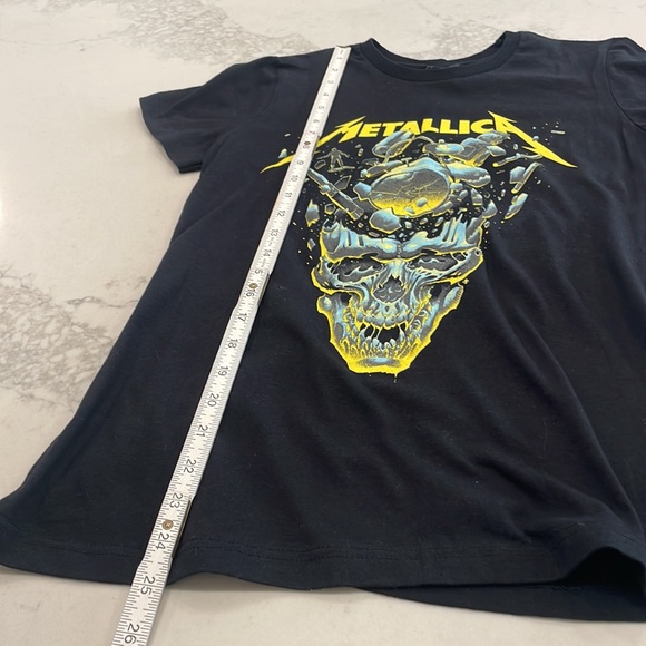 Women’s black Metallica concert T-shirt - Picture 5 of 7